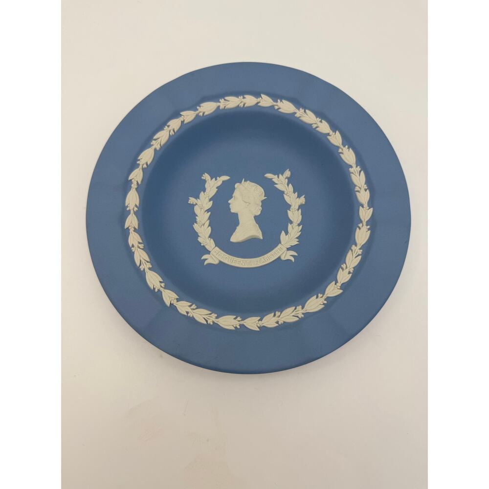 Wedgwood Jasperware Blue & White Royal Bermuda February 1975 Porcelain Plate